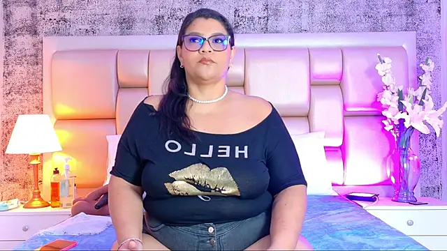 SelennaCooper online show from April 9, 11:37 am