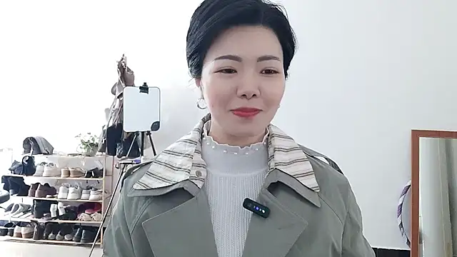 adele8731 online show from January 12, 4:18 am