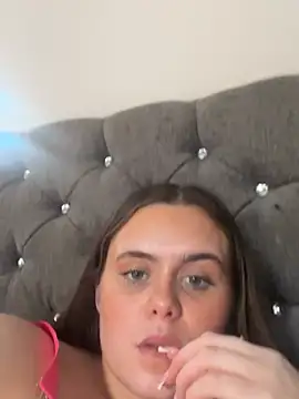 Blonde Bunny online show from February 16, 2:06 pm