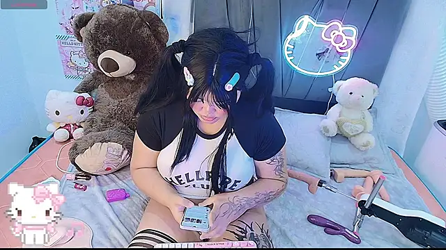 kittyhtxx online show from December 5, 5:07 am