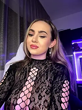 xCaprice online show from February 21, 7:36 pm