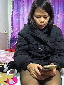 Yes-Baby-A online show from November 24, 12:40 pm