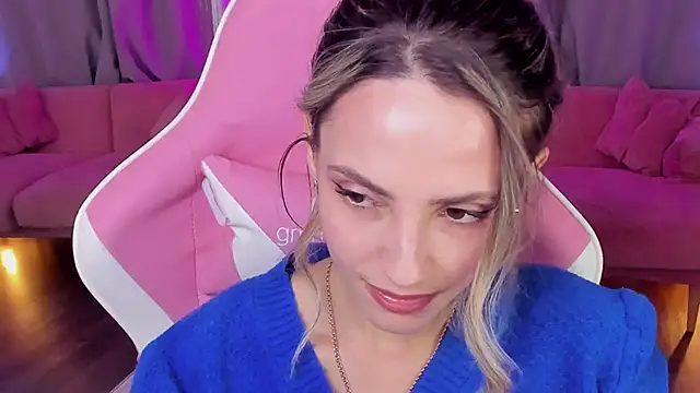 amelia meili online show from November 24, 1:02 pm