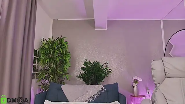 AmberRosewood online show from March 1, 5:18 am