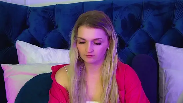 AnnyRaii online show from February 10, 6:27 am