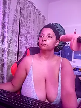 LaReineCleo online show from March 27, 3:30 am