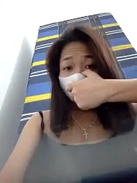 PamPii2x online show from April 19, 9:28 pm