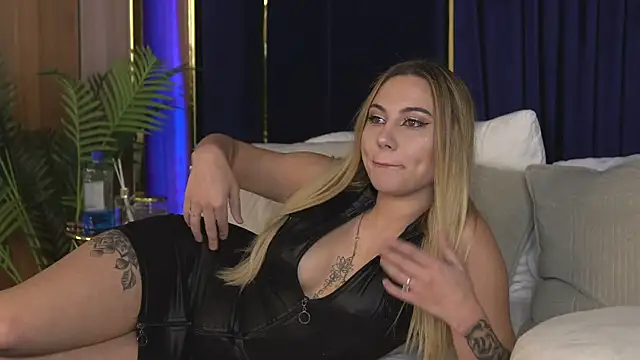 Chloe GraceeX online show from November 24, 9:28 pm