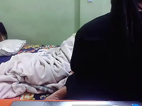 TwinRose2000 online show from December 15, 1:38 pm