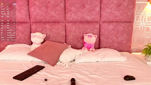 NathalieRoss1 online show from July 7, 6:47 am