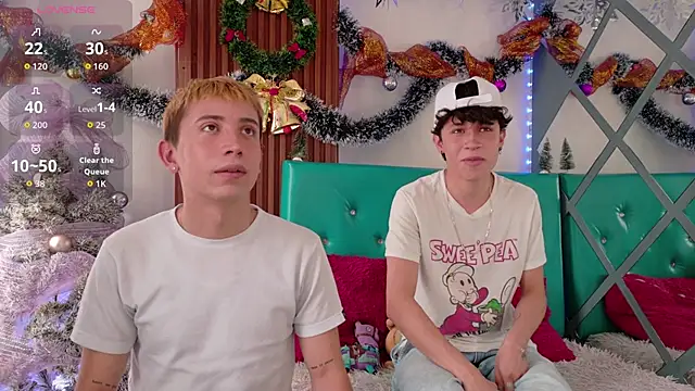 Boys 2 play online show from November 19, 1:33 pm