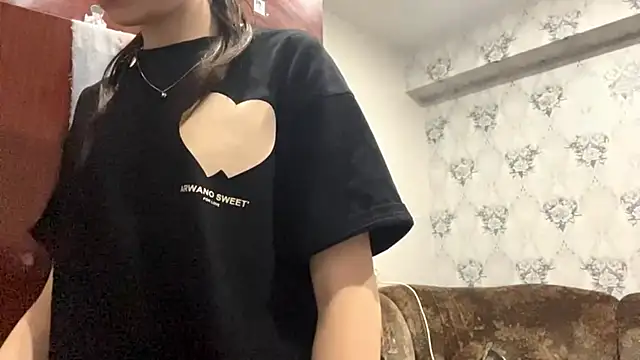 DebbiGoodknight online show from December 4, 10:28 am