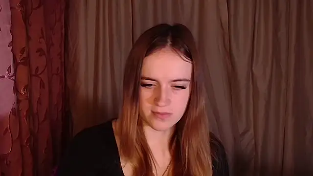 Illa May online show from December 5, 6:35 am