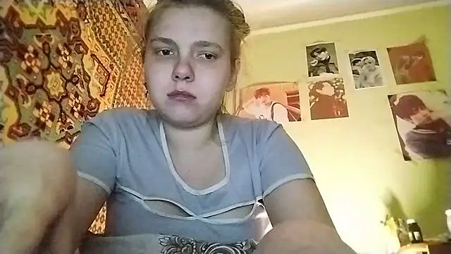 KikiBang online show from February 24, 9:02 pm