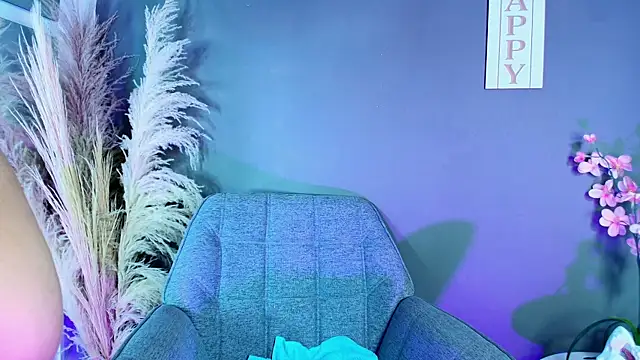 PauletteSanderss online show from December 17, 7:18 pm