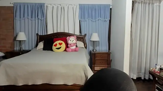 Charlotte-Willson online show from January 14, 12:48 am