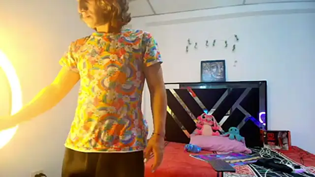 Venus2357 online show from April 19, 9:20 am