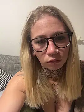 Antoniia69 online show from November 27, 10:34 pm