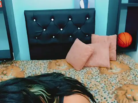 xwetdreamsx online show from December 20, 4:00 pm