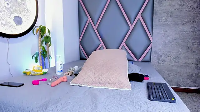 Alise-Mason online show from January 6, 11:52 pm