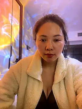 yaya000999 online show from November 30, 12:42 pm