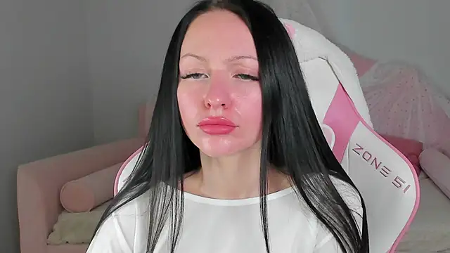 NaomiBlakes online show from December 4, 7:32 am