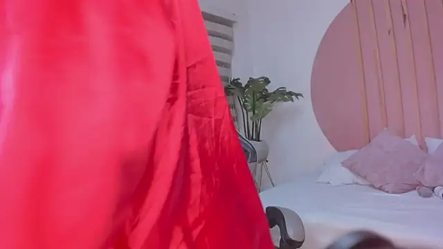 samantha loughty online show from December 2, 8:22 pm