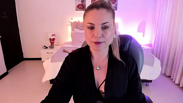 Violeta Hotter online show from December 4, 11:34 am