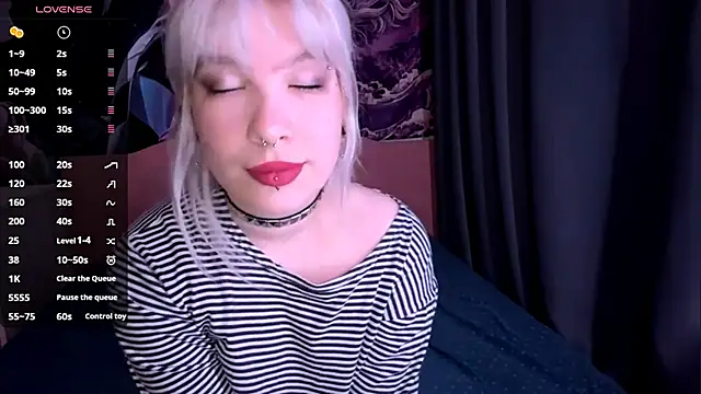 LolaDollyMur online show from November 23, 8:10 pm