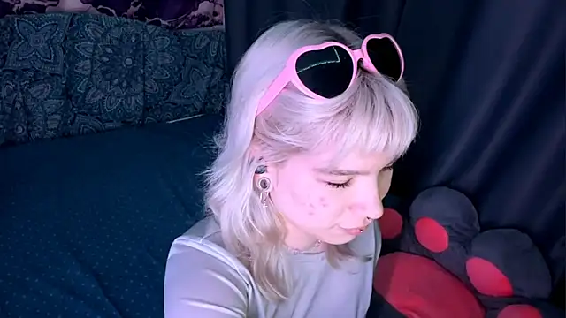 LolaDollyMur online show from December 5, 7:26 pm