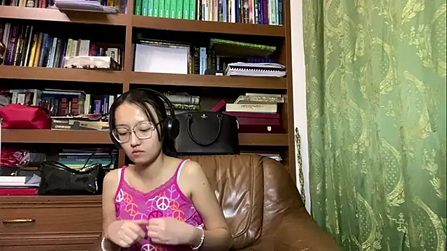 LinaClous online show from January 8, 4:11 pm