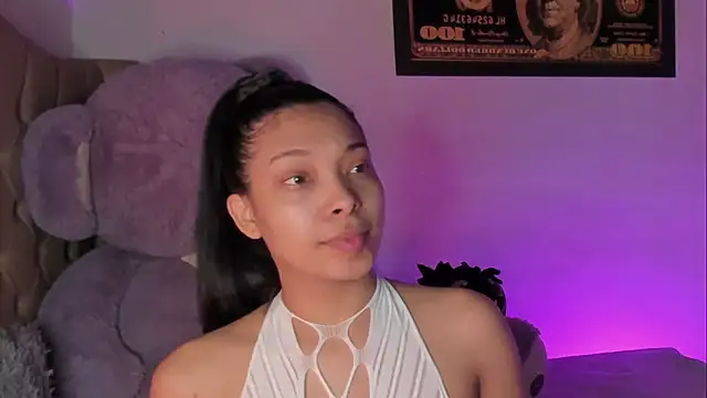 KarolRojas 22 online show from April 18, 6:27 am