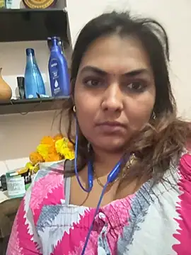 Tamil Smiley Queen online show from November 28, 9:56 am