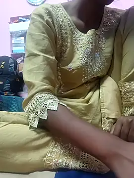 Hot Naira  online show from December 4, 1:24 pm