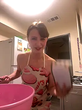 lilliabloom online show from December 18, 5:23 am