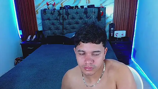 Meryandcris online show from February 20, 7:21 am