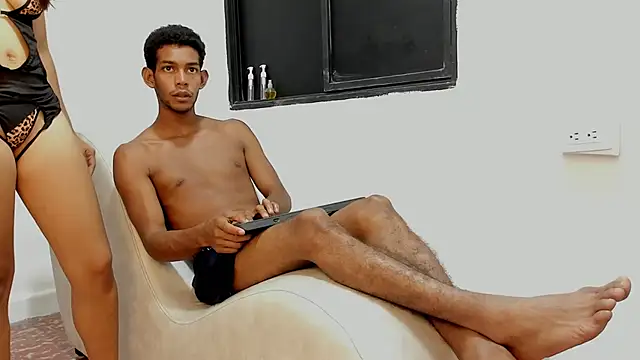 HoneyLovers OS online show from December 2, 1:35 pm