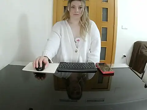 Adelyxveex online show from February 3, 11:40 pm