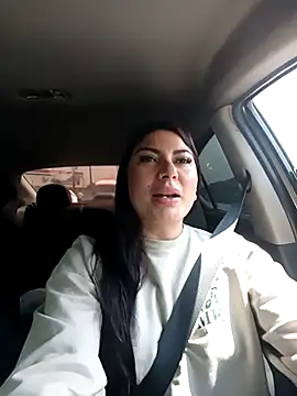   Aysha online show from December 1, 3:59 pm