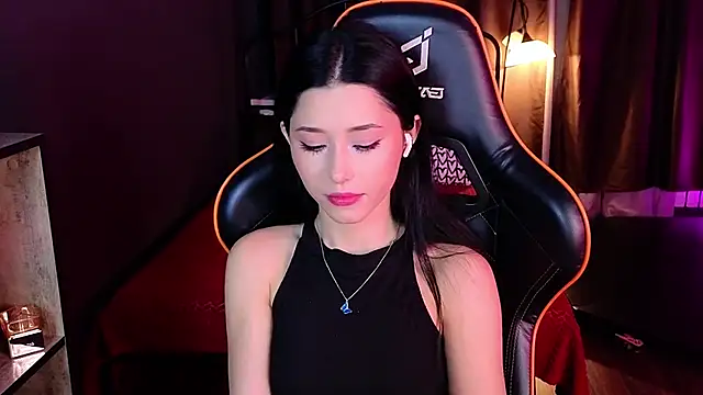 RedMidnight online show from February 11, 8:54 pm