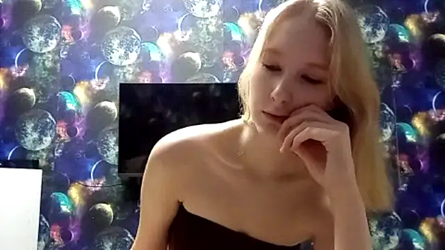 MonicaCreatAdult online show from December 22, 3:26 pm