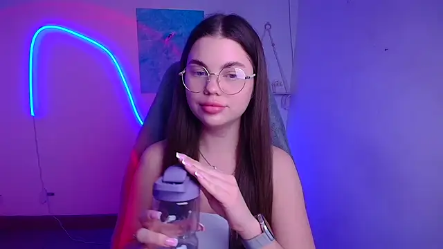 Violetta Brilliant online show from January 9, 1:37 pm