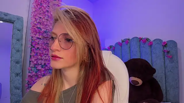 Ash 20  online show from December 2, 2:19 pm