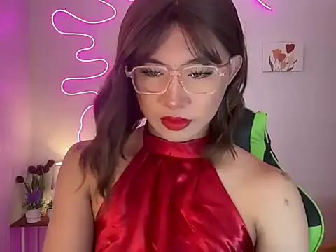  CandyTwink  online show from June 13, 3:59 am