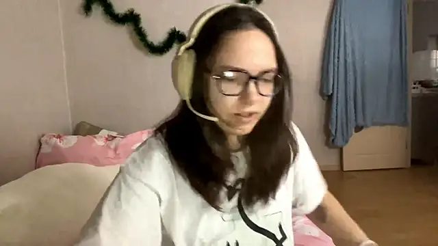 KerriMcbreen online show from January 7, 3:32 am