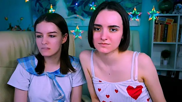 KateWillows online show from April 11, 7:45 am