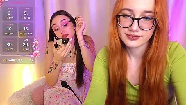 sunny luna online show from November 30, 5:06 pm