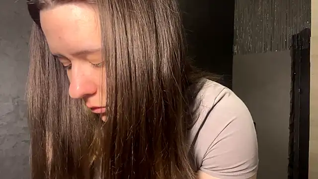 AngeliqueSulima online show from January 18, 2:57 pm