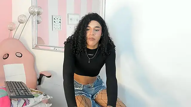 Amaia Monroe online show from February 15, 6:49 am