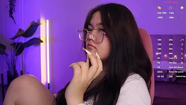 VeneraMai online show from December 2, 5:26 pm